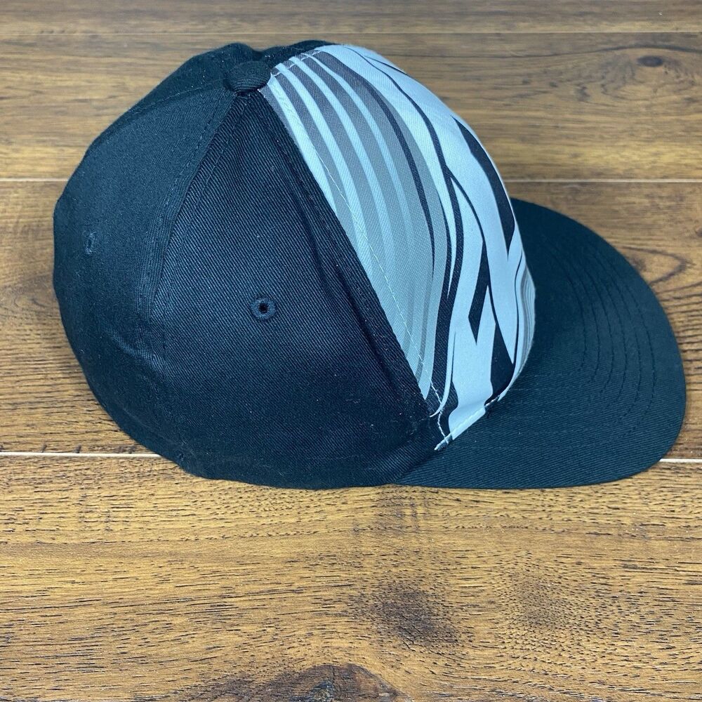 Fox Racing Campaign Flexfit Hat Black Fitted Cap Team Logo Hat Size S/M NWT New - Picture 5 of 10